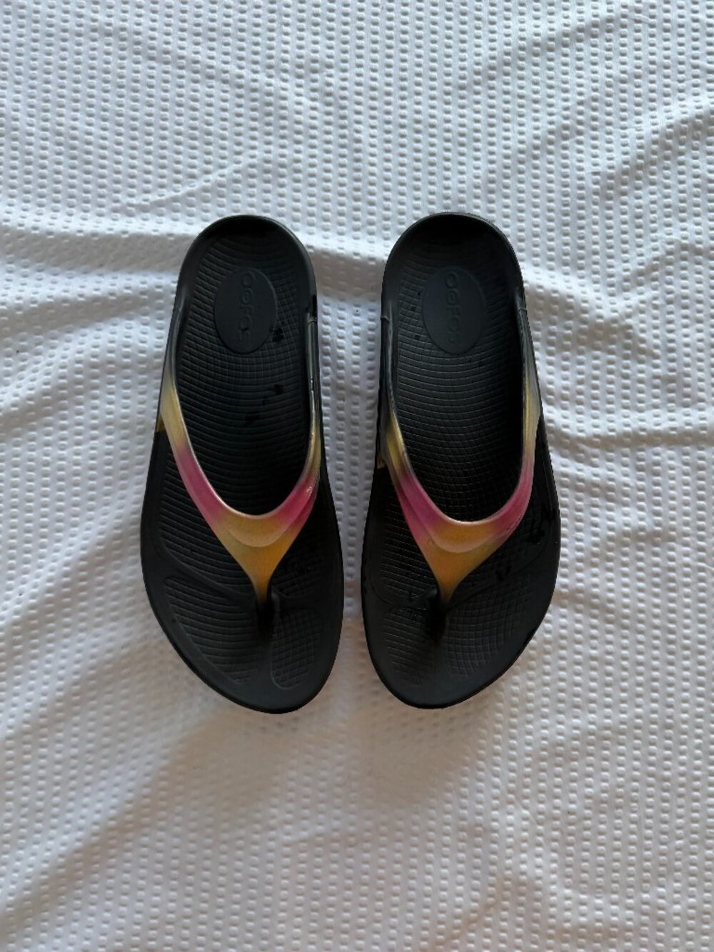 OOFOS Women’s OOlala Luxe Recorvery Thong Flip Flops